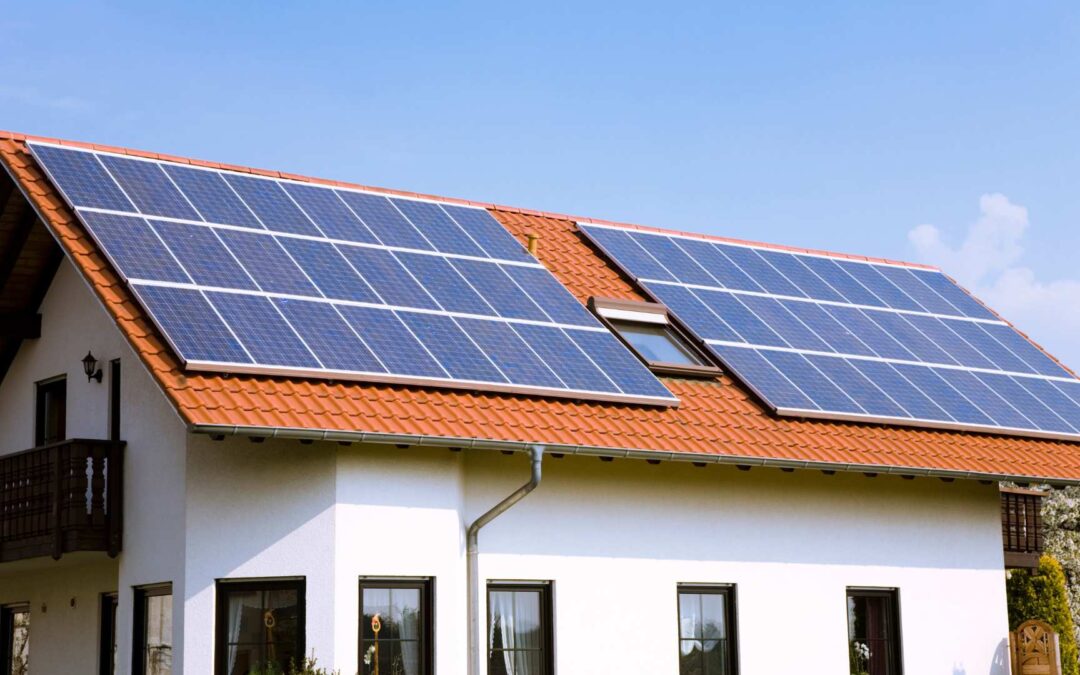 10 Things to Consider Before Installing Solar Panels on Your Roof